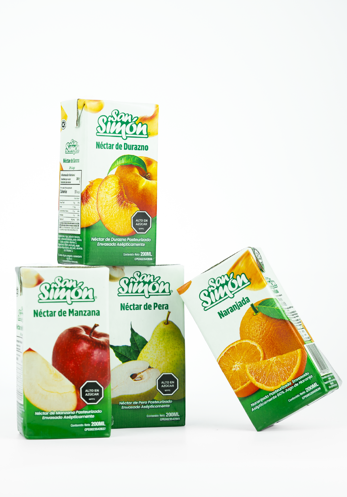 Composición vertical de los néctares San Simón: durazno, manzana, pera y naranjada